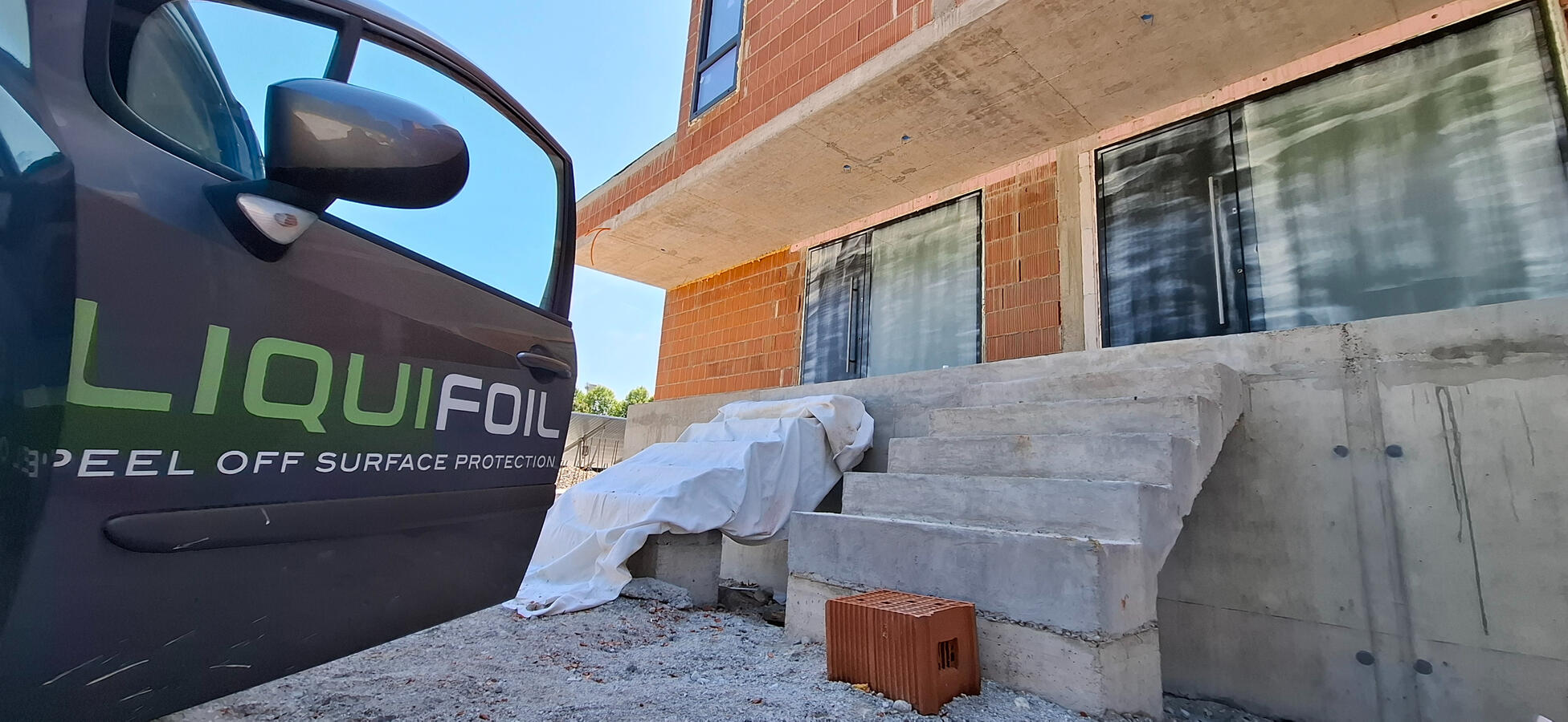 LiquiFoil tekoča folija za zaščito oken in vrat, lakirnic in drugih površin | logotip